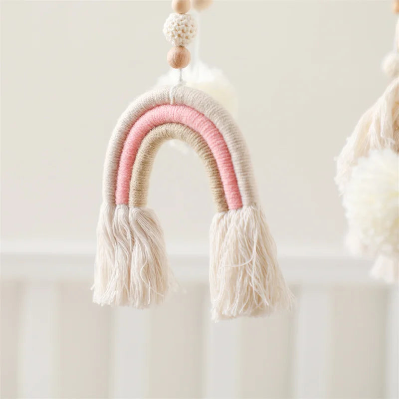 Mobile Bébé Bois Arc-en-Ciel et Pompons Artisanal