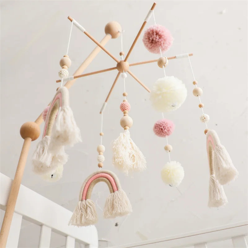 Mobile Bébé Bois Arc-en-Ciel et Pompons Artisanal