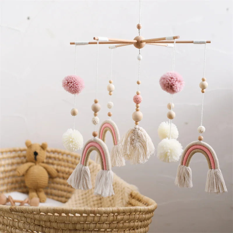 Mobile Bébé Bois Arc-en-Ciel et Pompons Artisanal