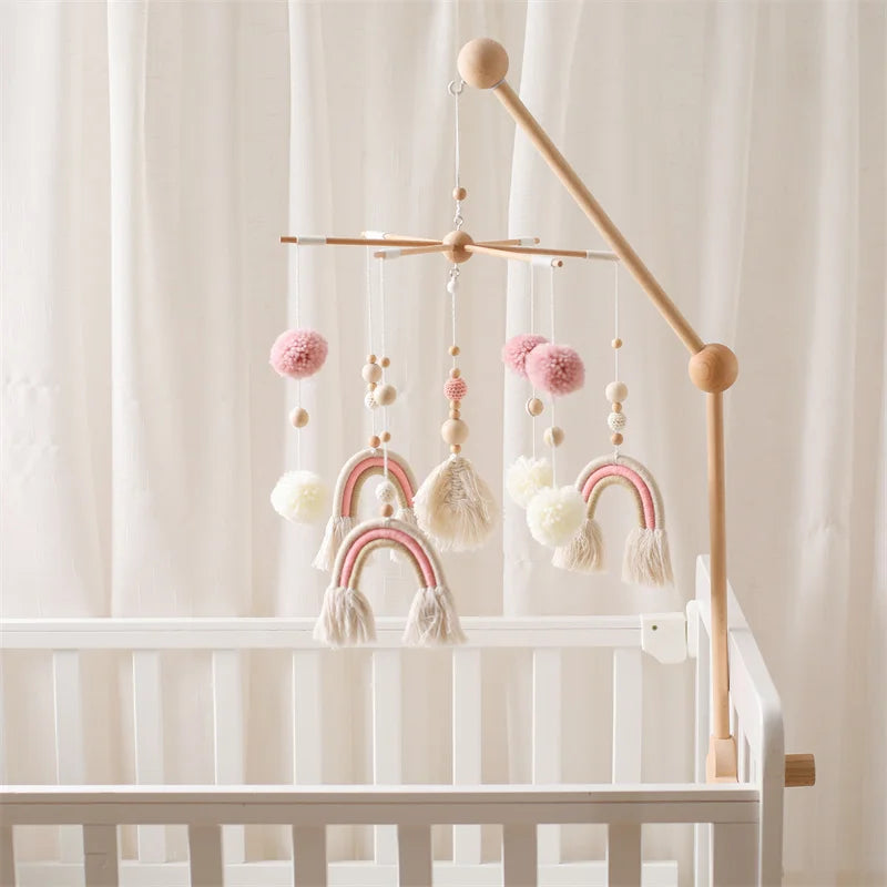 Mobile Bébé Bois Arc-en-Ciel et Pompons Artisanal
