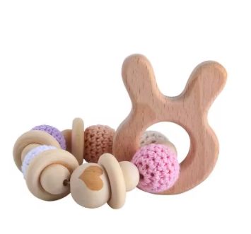 Hochet en Bois Bébé Forme Lapin avec Anneaux et Perles